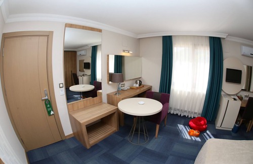 Yunusemre Hotel | Spilos Hotel