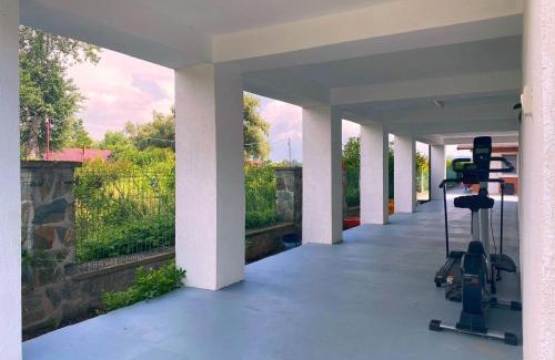Pojejena House | Spinning la Divici