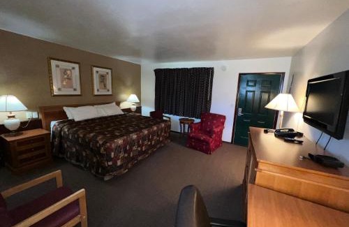 Baraboo Hotel | Spinning Wheel Motel