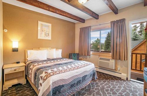 Grand Lake Hotel | Spirit Lake Lodge