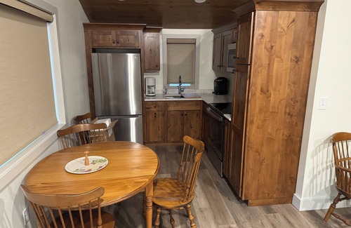 Spirit Lake Cottage | Spirit Lake Retreat - New 2-bedroom lakefront guest cottage in Orleans