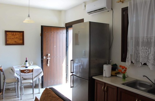 Lambinou Condo | Spiros Apartments Kalamaki