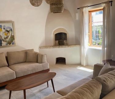Kathikas Villa | Spiti Urania