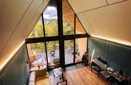 Oryavchyk Ski Chalet | SpitzBergen house