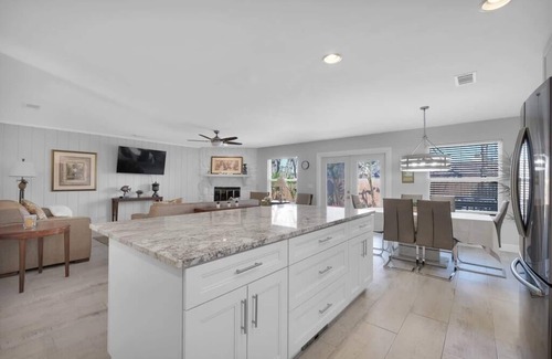Del Rio House | ~Splash Hill Haven Sleeps 10 Pool & Spa~