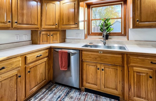 Fort Wayne House | Splashing at Jamaica