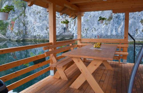 Bajina Basta Boat Rental | Splav Omorika