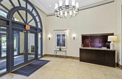 Aurora Highlands Apartment | Splendid 2 BR Condo At Pentagon City