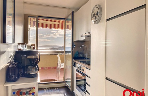 Menton Apartment | Splendid 2-room apartment with air conditioning, pool and private garage