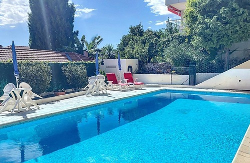 Menton Apartment | Splendid 2-room apartment with air conditioning, pool and private garage