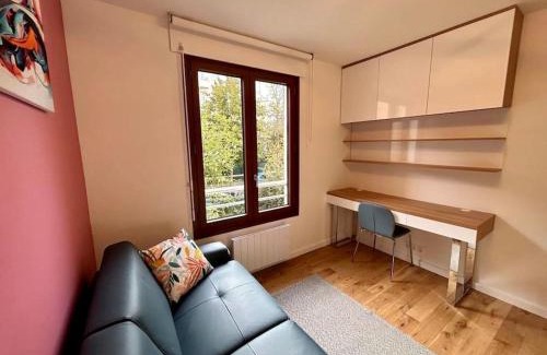 Charenton-le-Pont Apartment | Splendid 92m2 Renovated, 4 Rooms