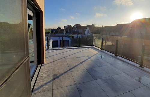 Zuienkerke Apartment | Splendid Apartment in Zuienkerke with Terrace
