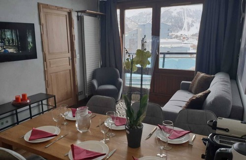 Val-d'Isere Apartment | Splendid apartment at the foot of the slopes/2 separate bedrooms/ideal for a 4p family