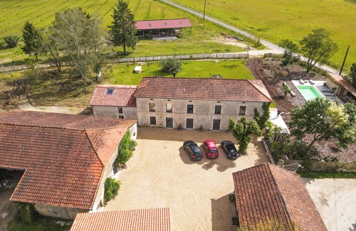 Vieux-Mareuil House | Splendid barn nested in an organic walnut orchard in Perigord