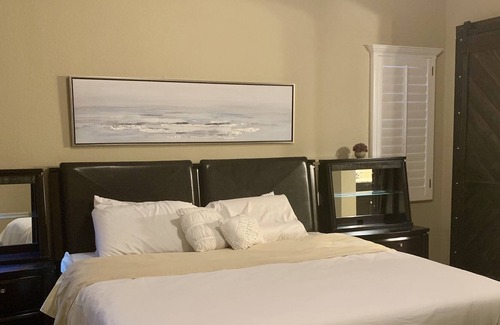Biggs Field House | Splendid Casa Española - Excellent Area!
