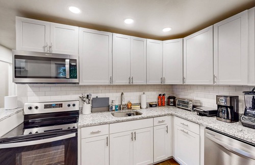 East Stroudsburg House | Splendid dog-friendly home with deck, W/D, free WIFI & gas grill