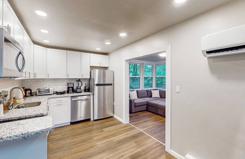 East Stroudsburg House | Splendid dog-friendly home with deck, W/D, free WIFI & gas grill
