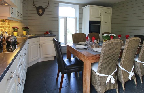 Menufontaine Villa | Splendid Mansion in Bastogne with Fenced Garden