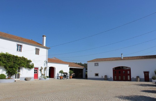 Viana do Alentejo Villa | Splendid oasis in the heart of Alentejo "THE BARN"