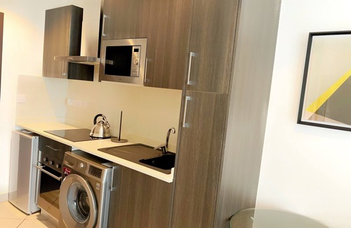 Labadi Apartment | Splendid Studio Apartment at Embassy Gardens