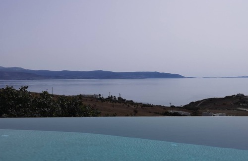 Piso Livadi Villa | Splendid view of the Aegean Sea and the Cyclades
