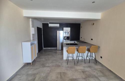 Mamoudzou Apartment | Splendide T2 Meublé à Mtsapéré Baobab vue sur Mer