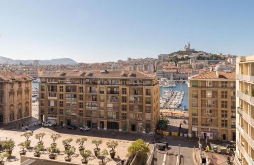 Hotel-de-Ville Apartment | Splendide vue sur ND de la Garde et le Vieux Port