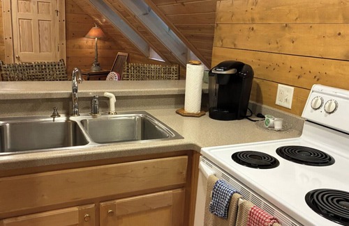 Wiley Apartment | Splendor Mountain Shadow Rock Pavilion & Bungalow