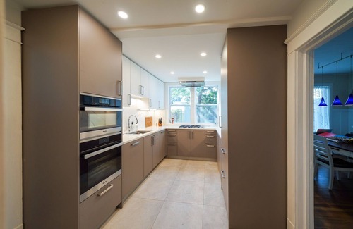 Lincolnville Cottage | Splendor on the Lake, 1928 Cottage-Walk Everywhere