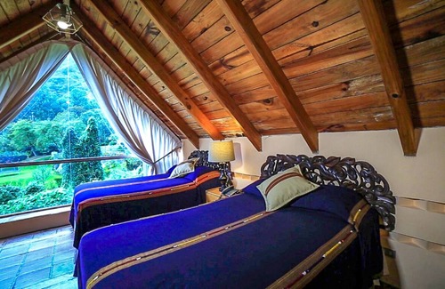 Panajachel Resort | (split levels or single level houses) The comfort of being at home!