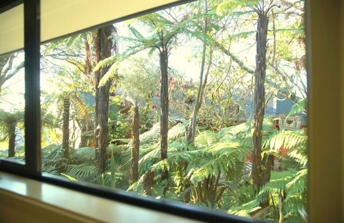 Greymouth House | Spoil yourself. Relax in style. Warm and quiet.