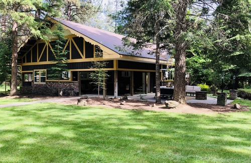Loon Lake House | Spokane House - 5 Bed/2 Bath