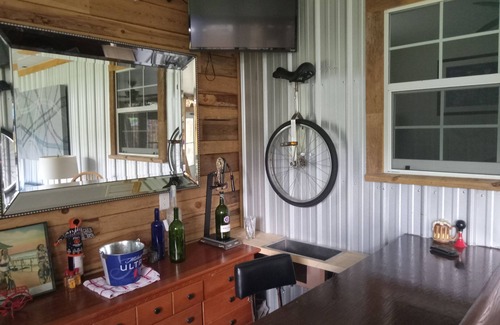Floral City House | Spokes on Oaks, just 400 ft from the Withlacoochee Trail