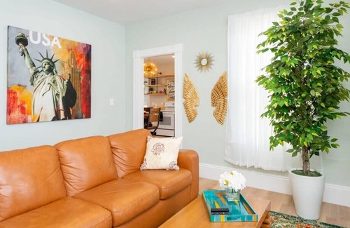 Beverly Condo | *Spooky 5Br Halloween Home|Salem+Beverly|Parking
