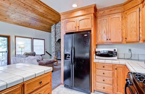 Yosemite West House | Sport Chalet