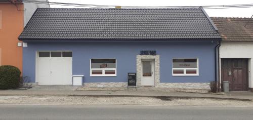 Dolni Nemci House | Sportbar
