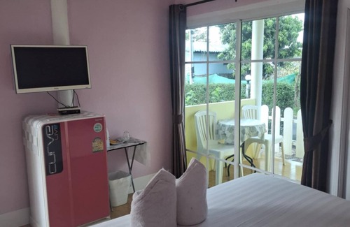 Pak Chong Hotel | Sports Bar & Resort