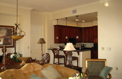 Las Vegas Resort | Sports fans, Luxurious 2-bed 2 Bath resort with pool, full kitchen washer/dryer