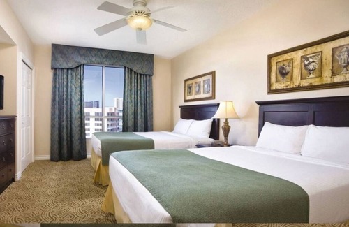 Las Vegas Resort | Sports fans, Luxurious 2-bed 2 Bath resort with pool, full kitchen washer/dryer