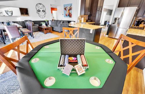 Green Valley North House | Sports Themed-Automated King Bed-Family Friendly-5 miles to Strip