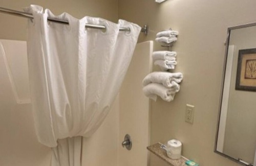 Plymouth Hotel | Sportsman Inn By Oyo Us Hwy-64