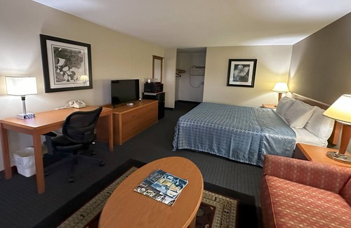 Plymouth Hotel | Sportsman Inn By Oyo Us Hwy-64