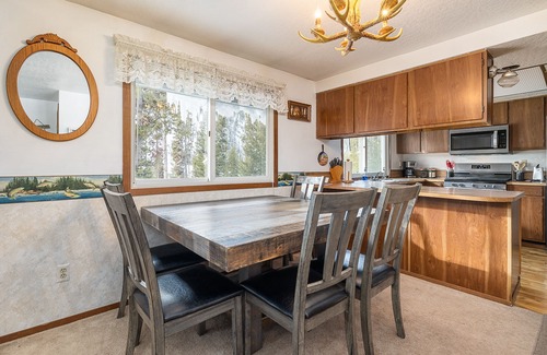 Stanley Cabin | Sportsman's Getaway - STANLEY IDAHO CABIN USA