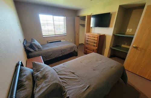 Ramona Hotel | Sportsman's Outpost