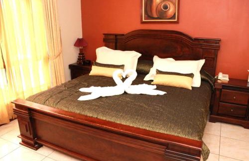 Amon Hotel | Sportsmens Lodge - Gentlemen's Club