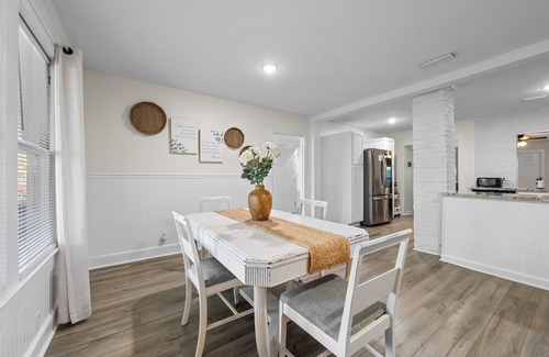 Foley House | Sportsplex.PetFriendly.OWA.GasGrill.Foosball.FullyFencedYard