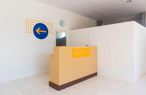 Kupang Hotel | SPOT ON 2318 Citra Palm Residence