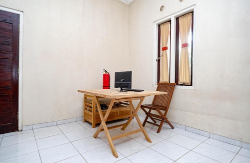 Jepara Hotel | SPOT ON 2414 Homestay Potroyudan Syariah