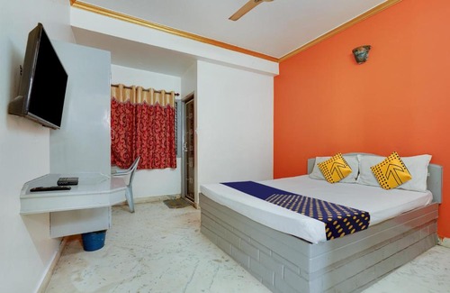 Bangalore City Center Hotel | SPOT ON 74229 Hotel Thirumala Landmark