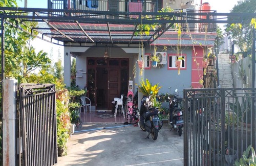 Balikpapan Hotel | SPOT ON 91623 Pj Guest House Syariah